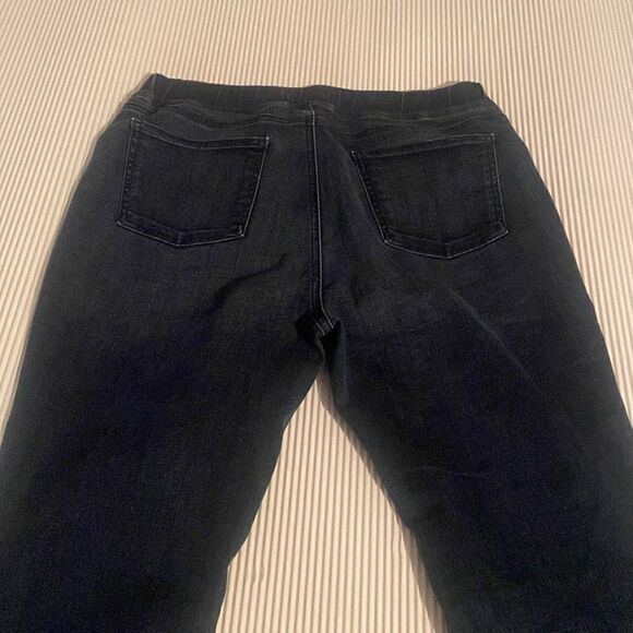 Eileen Fisher Pull On jeans Size Medium - Picture 5 of 6